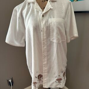 Men’s Hollister mushroom button down